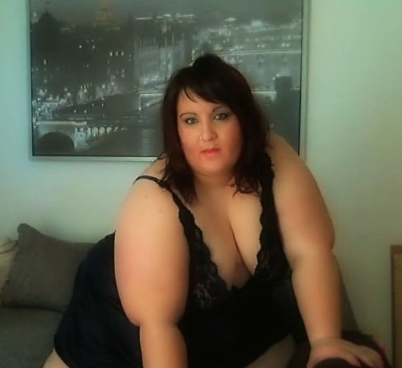 escort girl Rolande de Bry